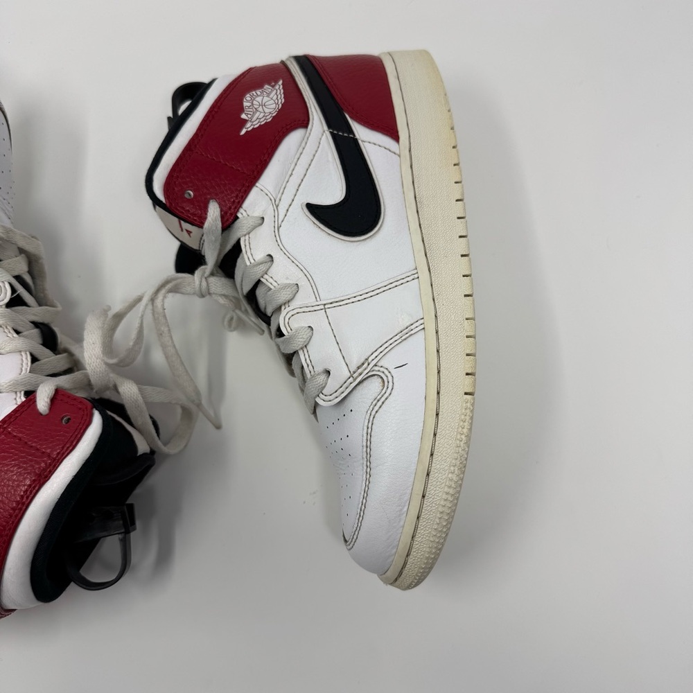 Size 6.5 Youth Nike Air Jordan 1 Mid white Chicago 554725-116 - Picture 10 of 14
